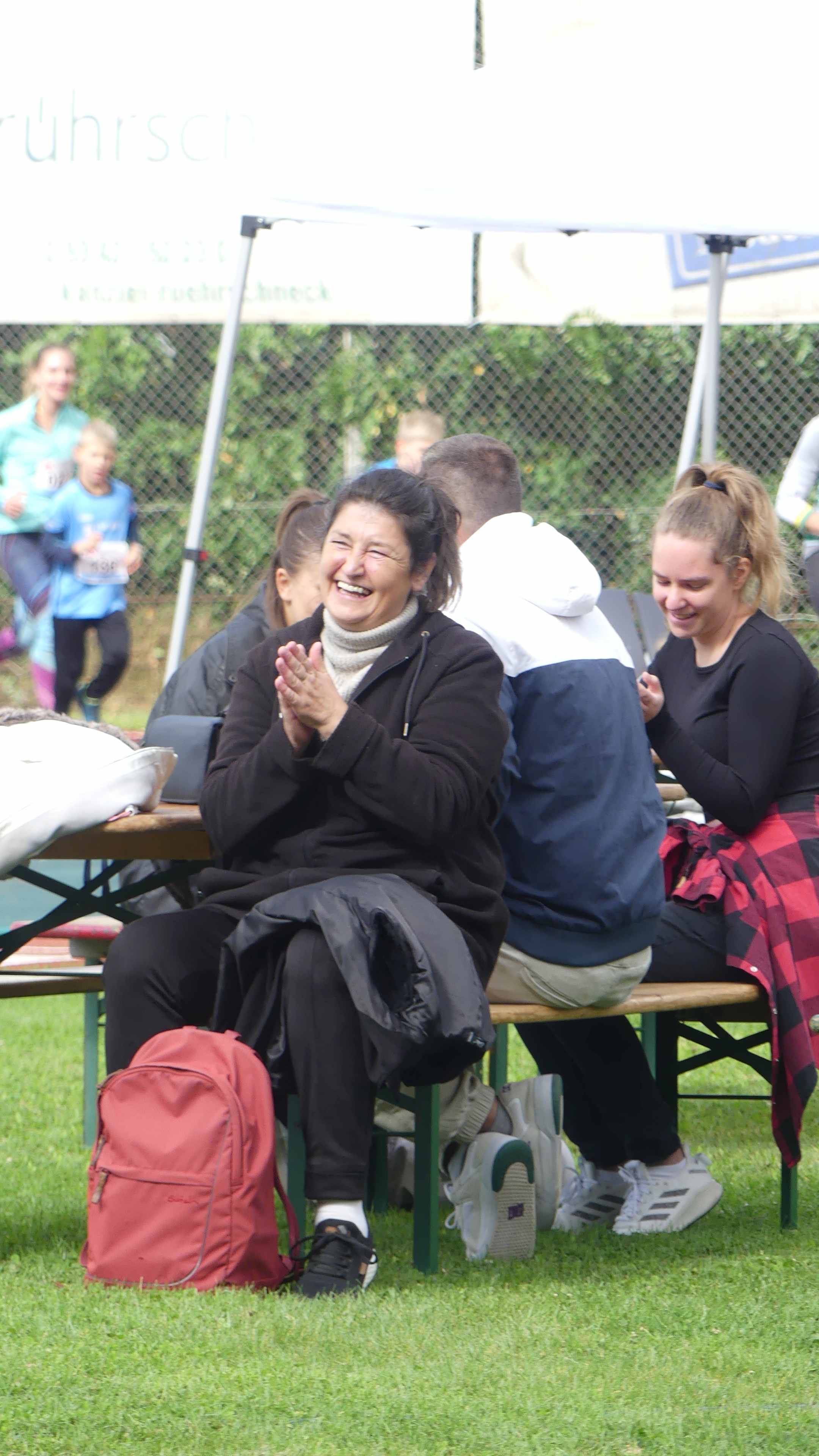 Bild vom 14. Benefizlauf im Jahr 2024. Dies ist das 93. Bild.